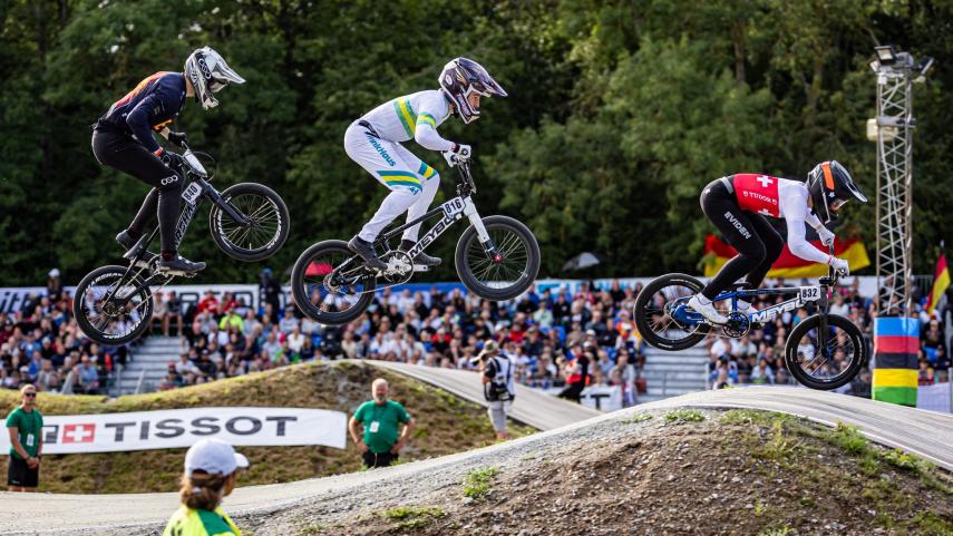 Mariona-Calvis-y-Rodrigo-Morales-avanzan-a-los-cuartos-de-final-del-Mundial-de-BMX