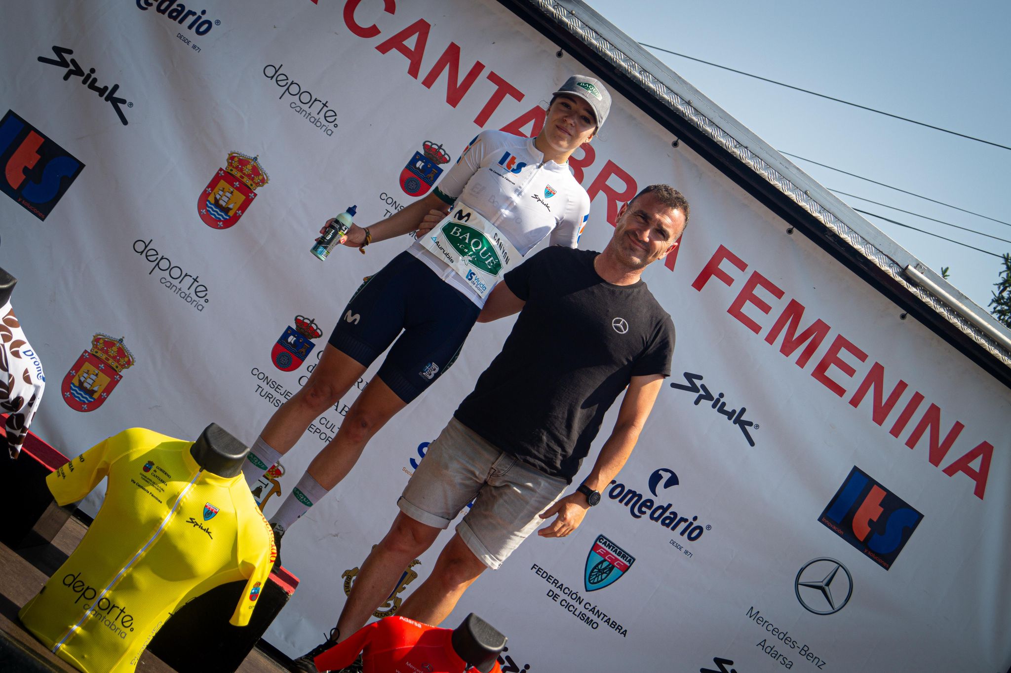 De la Roca y Spikarova se llevan la Vuelta a Cantabria Femenina