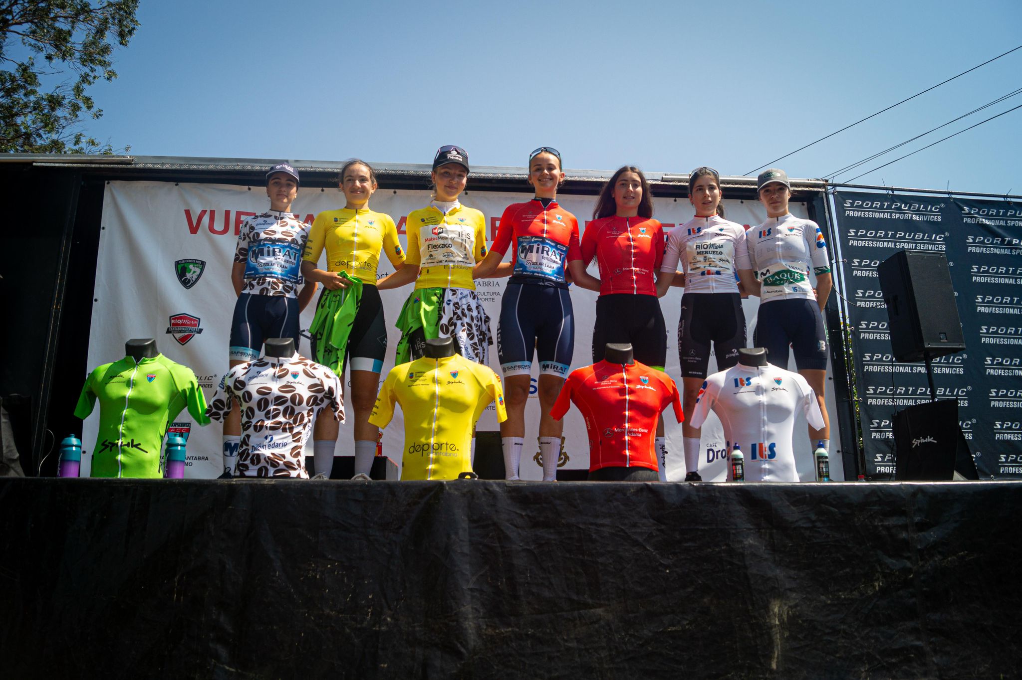 De la Roca y Spikarova se llevan la Vuelta a Cantabria Femenina