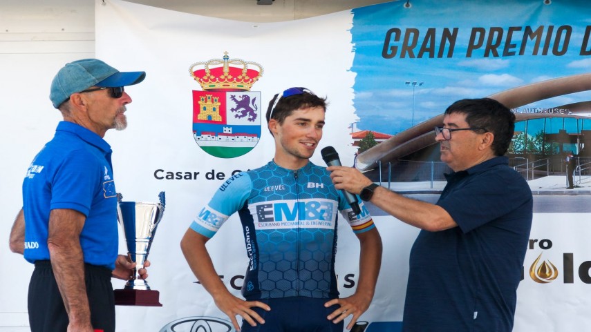 EL-CICLISMO-EXTREMENO-DESPIDE-A-FELIX-MENDO-ESPADA