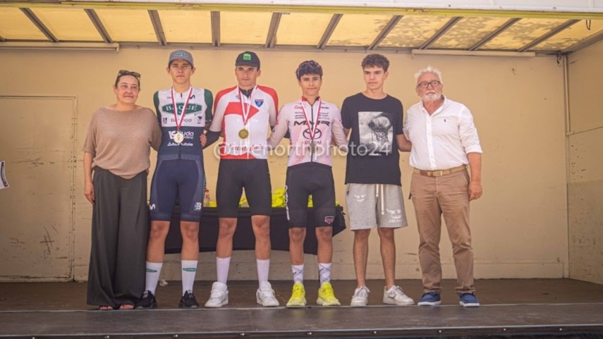 Iker-Velez-Campeon-de-Cantabria-Junior-en-ruta