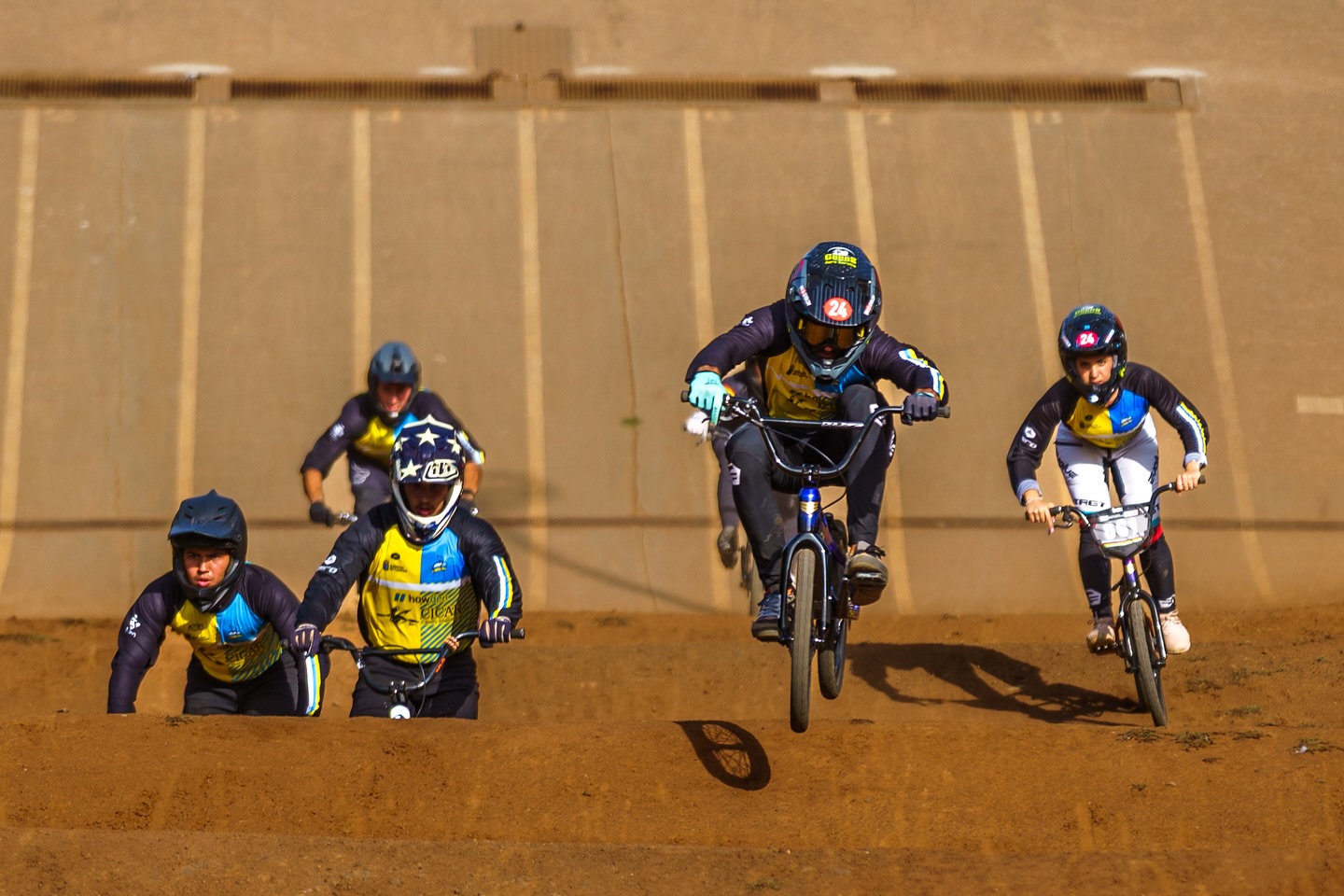Continua celebrandose la Tecnificacion  del Pro-bmx Clinic Ciudad de la Laguna