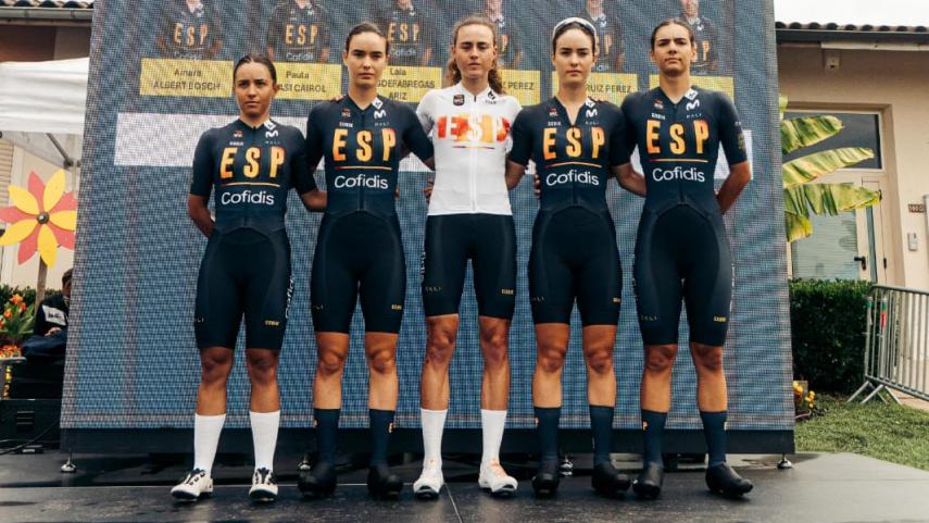 Lucia-Ruiz-acaricia-el-podio-en-la-4-etapa-del-Tour-del-Porvenir