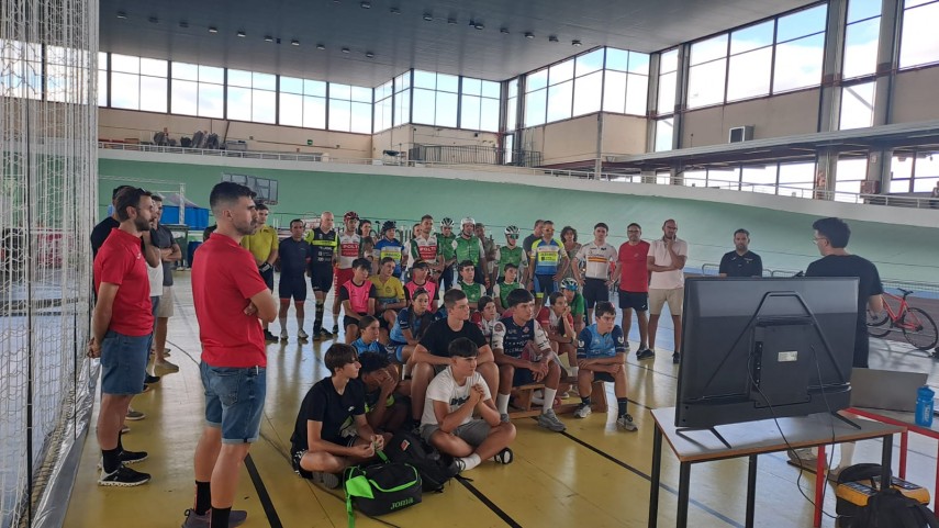 GALAPAGAR-ABRE-LA-TEMPORADA-DE-PISTA