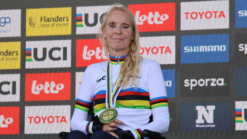 Manuela-Vos-logra-el-arcoiris-en-ruta-y-Sergio-Garrote-repite-plata-en-el-Mundial-de-Ronse