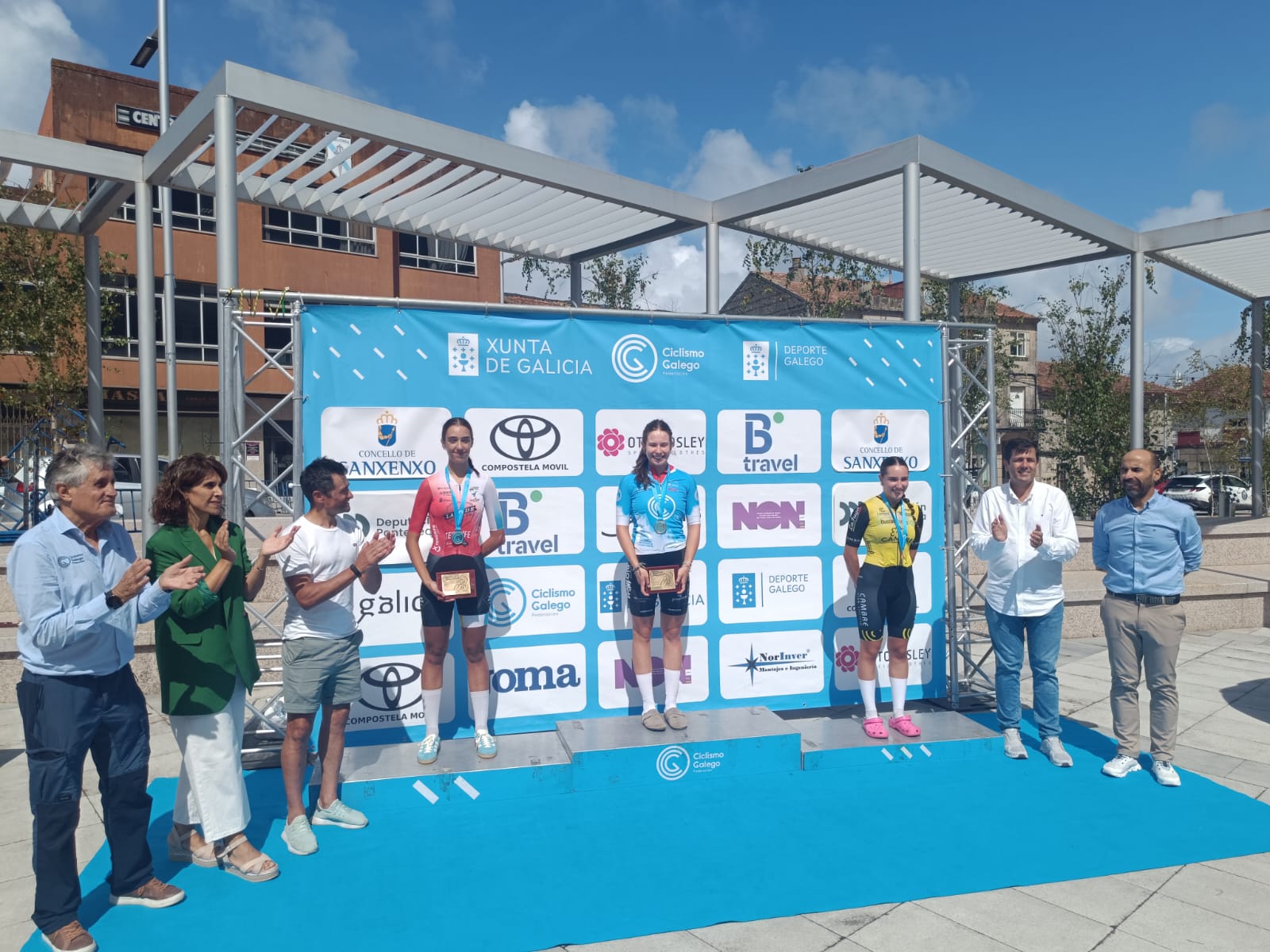 Tamara Seijas, Andrea Prado, Inés Santalla, Vega Aldrey e Héctor Rodríguez coróanse en Sanxenxo