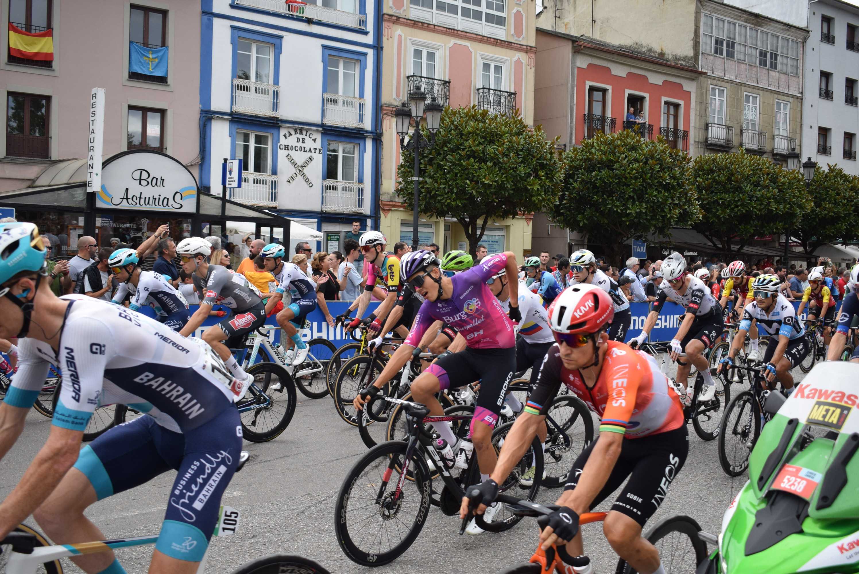 Asturias vivió el gran espectáculo de la Vuelta a España