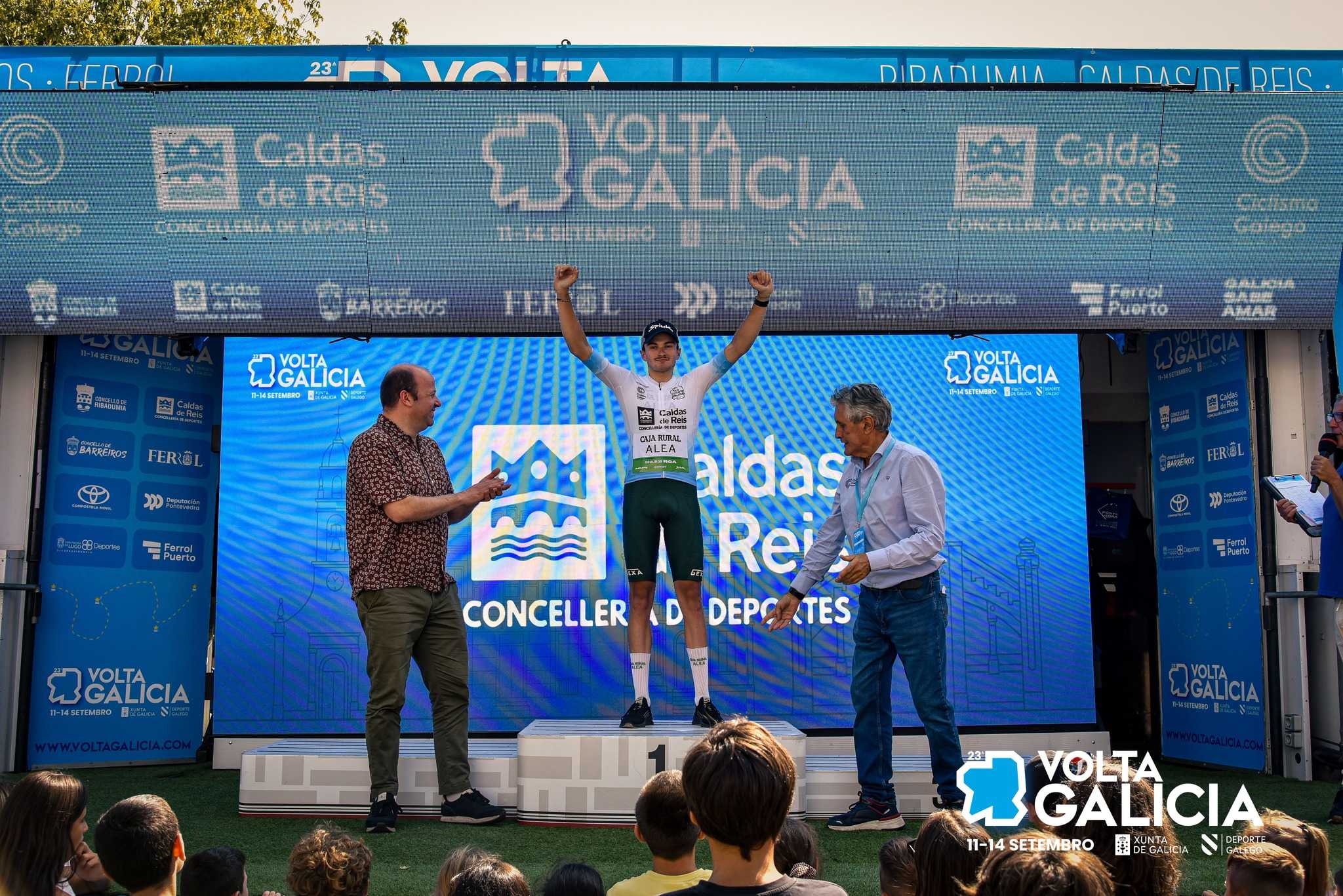 Volpato sorprende en Caldas de Reis e Bilyi asalta o liderado