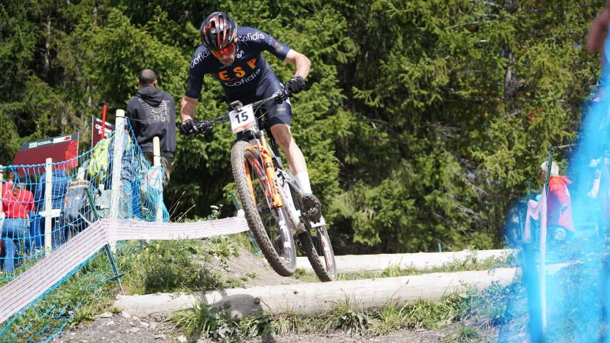 Cullell-19A-en-la-carrera-elite-del-Campeonato-del-Mundo-