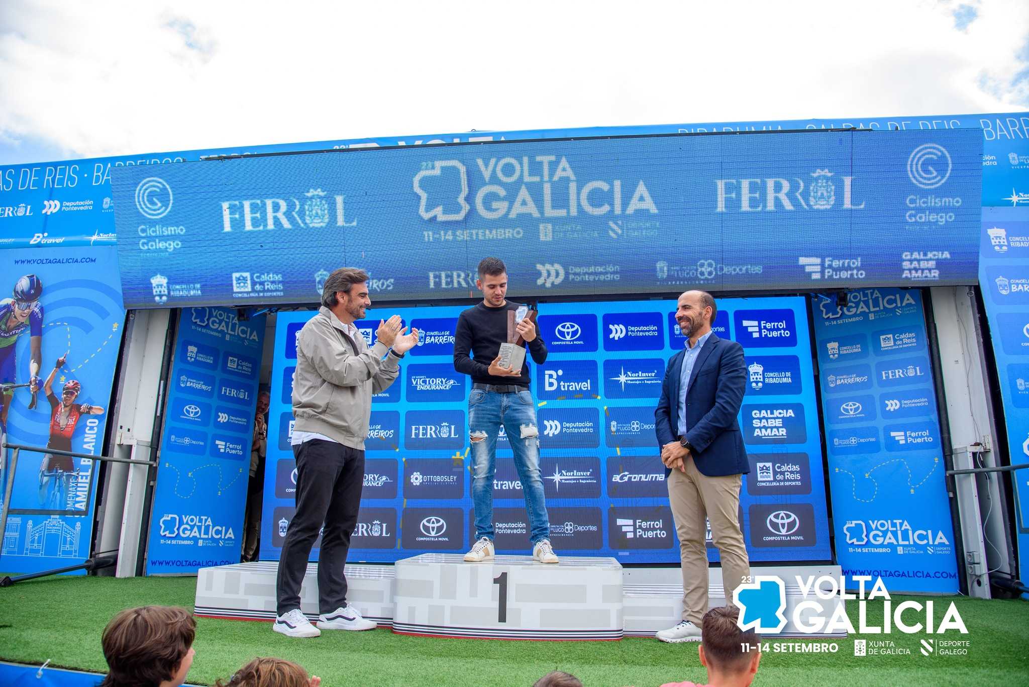 Maksym Bilyi adxudícase a Volta a Galicia nun final de infarto en Ferrol