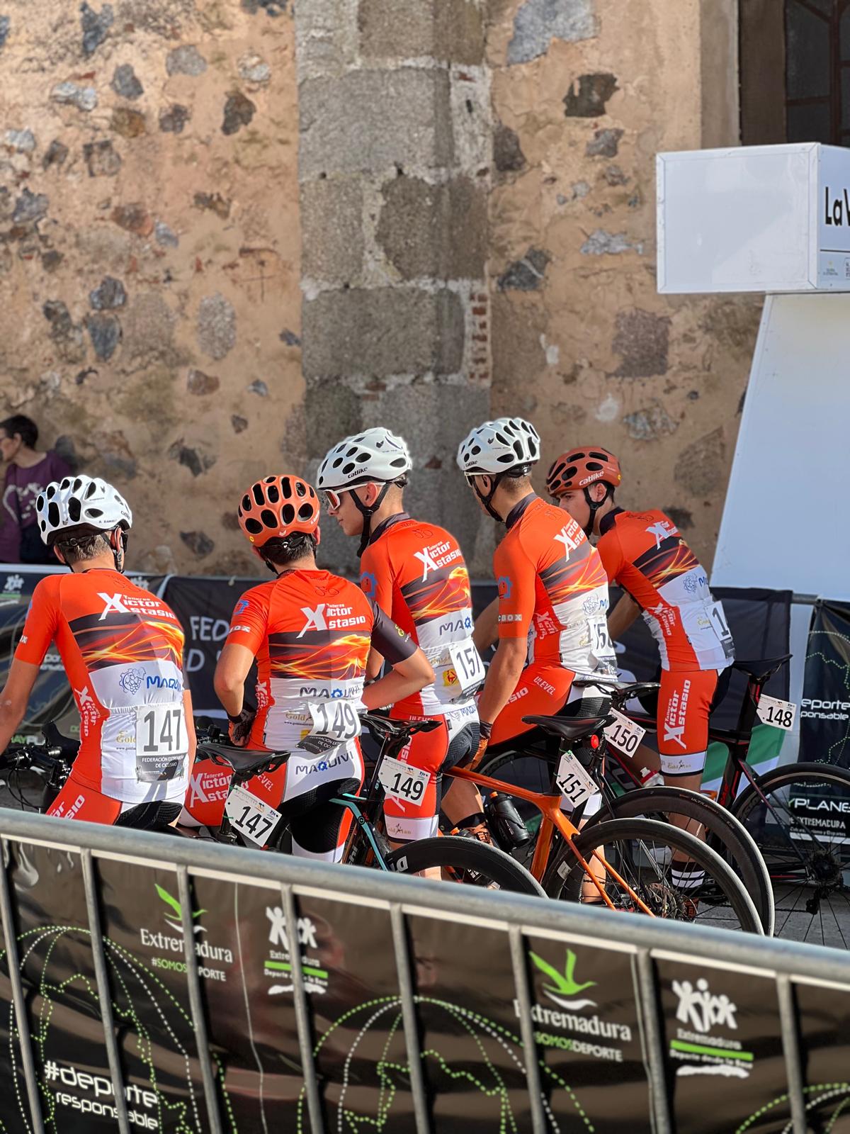 RAÚL CINTAS GANA LA CHALLENGE VUELTA CICLISTA A EXTREMADURA CADETE 2025