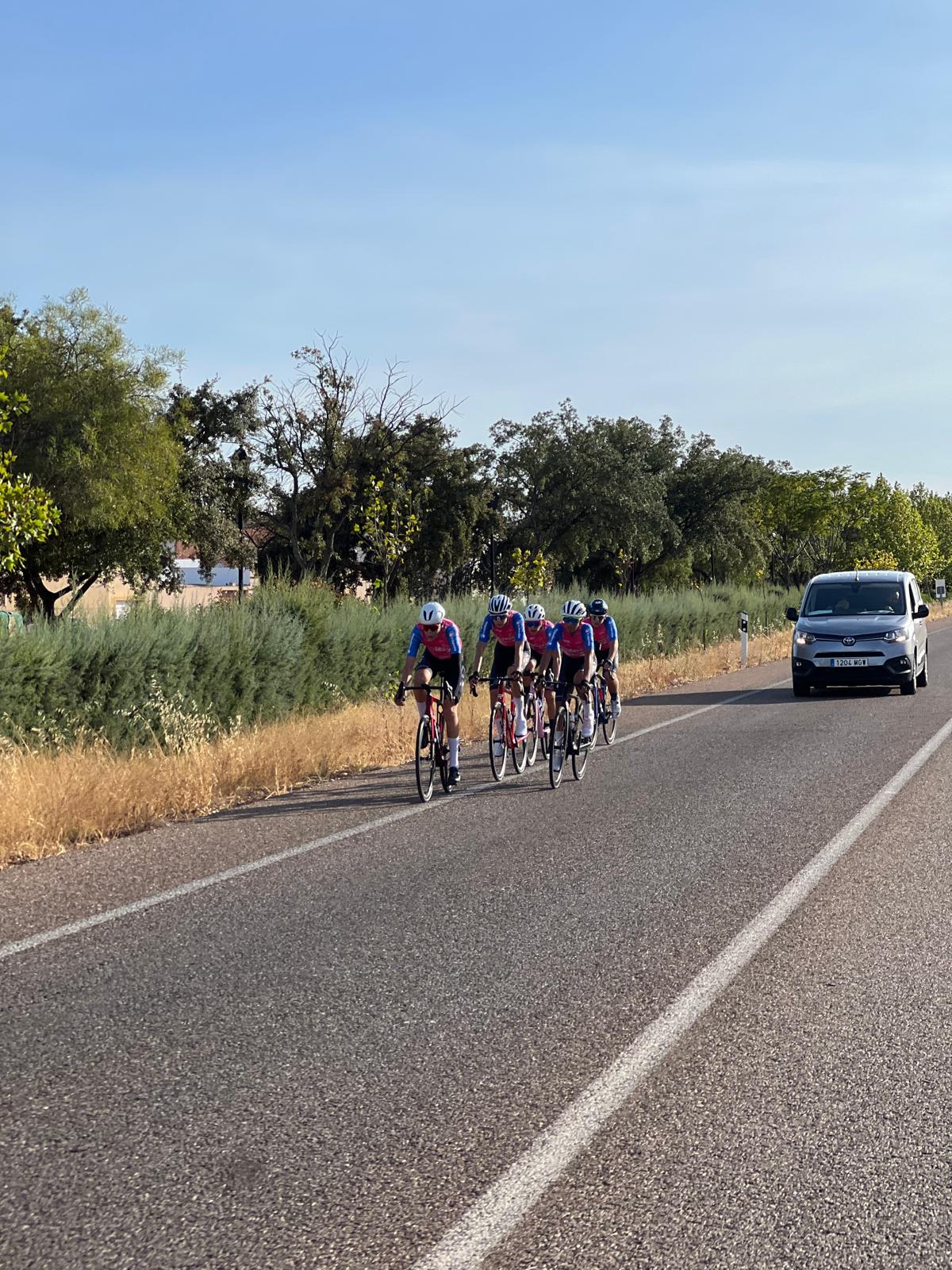 RAÚL CINTAS GANA LA CHALLENGE VUELTA CICLISTA A EXTREMADURA CADETE 2025