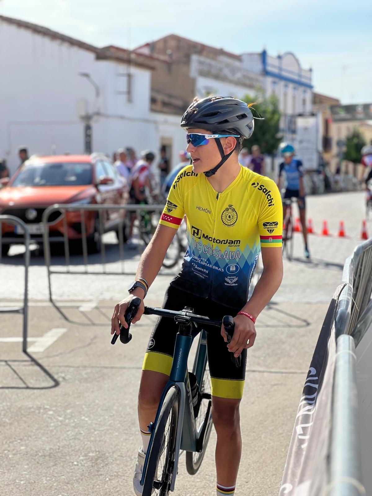 RAÚL CINTAS GANA LA CHALLENGE VUELTA CICLISTA A EXTREMADURA CADETE 2025