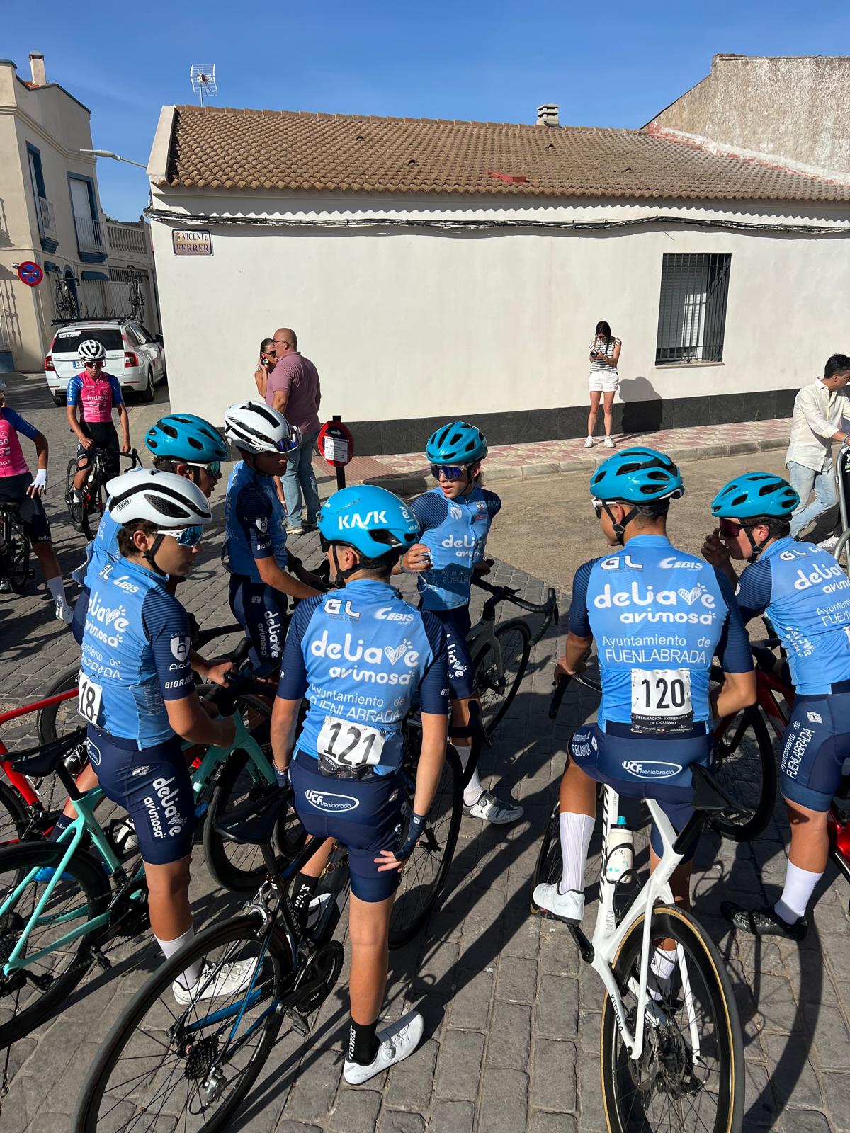 RAÚL CINTAS GANA LA CHALLENGE VUELTA CICLISTA A EXTREMADURA CADETE 2025