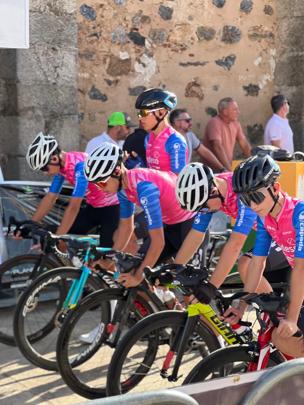 RAÚL CINTAS GANA LA CHALLENGE VUELTA CICLISTA A EXTREMADURA CADETE 2025