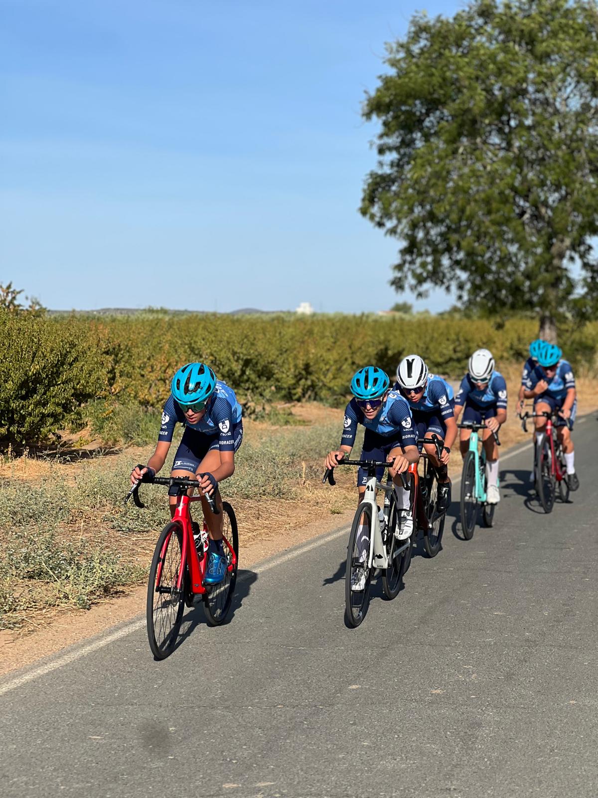 RAÚL CINTAS GANA LA CHALLENGE VUELTA CICLISTA A EXTREMADURA CADETE 2025