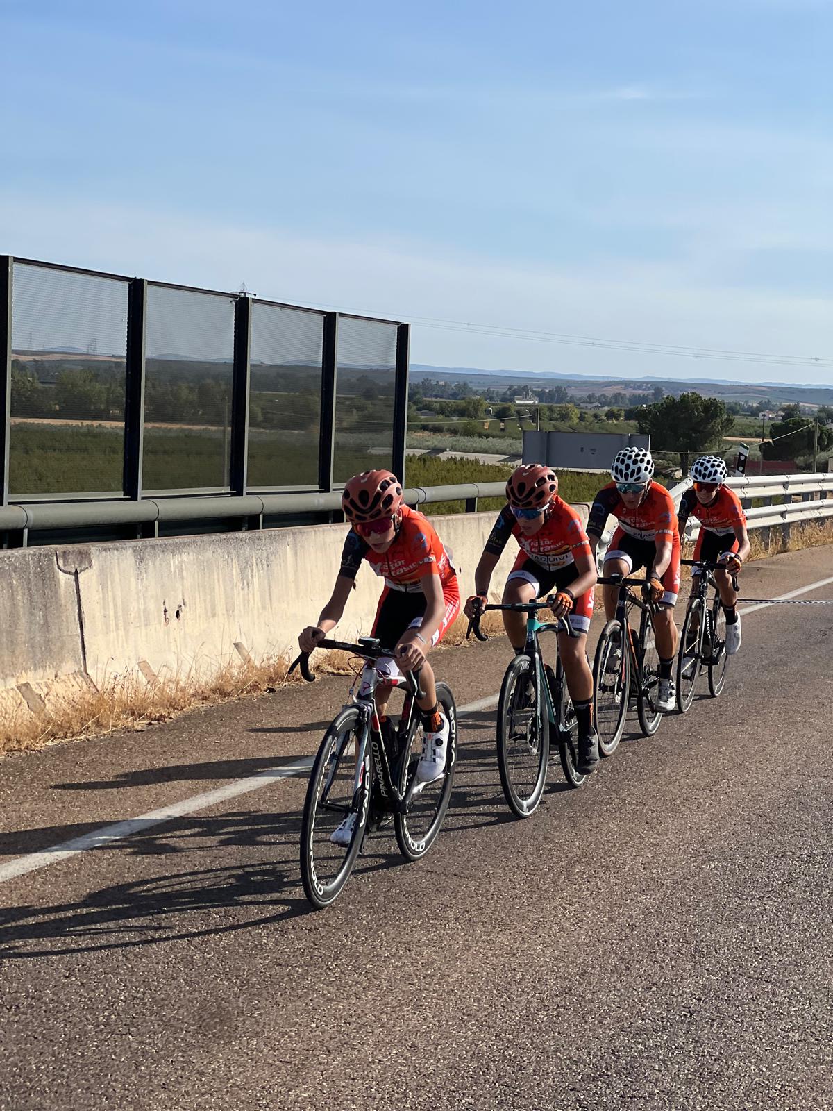 RAÚL CINTAS GANA LA CHALLENGE VUELTA CICLISTA A EXTREMADURA CADETE 2025