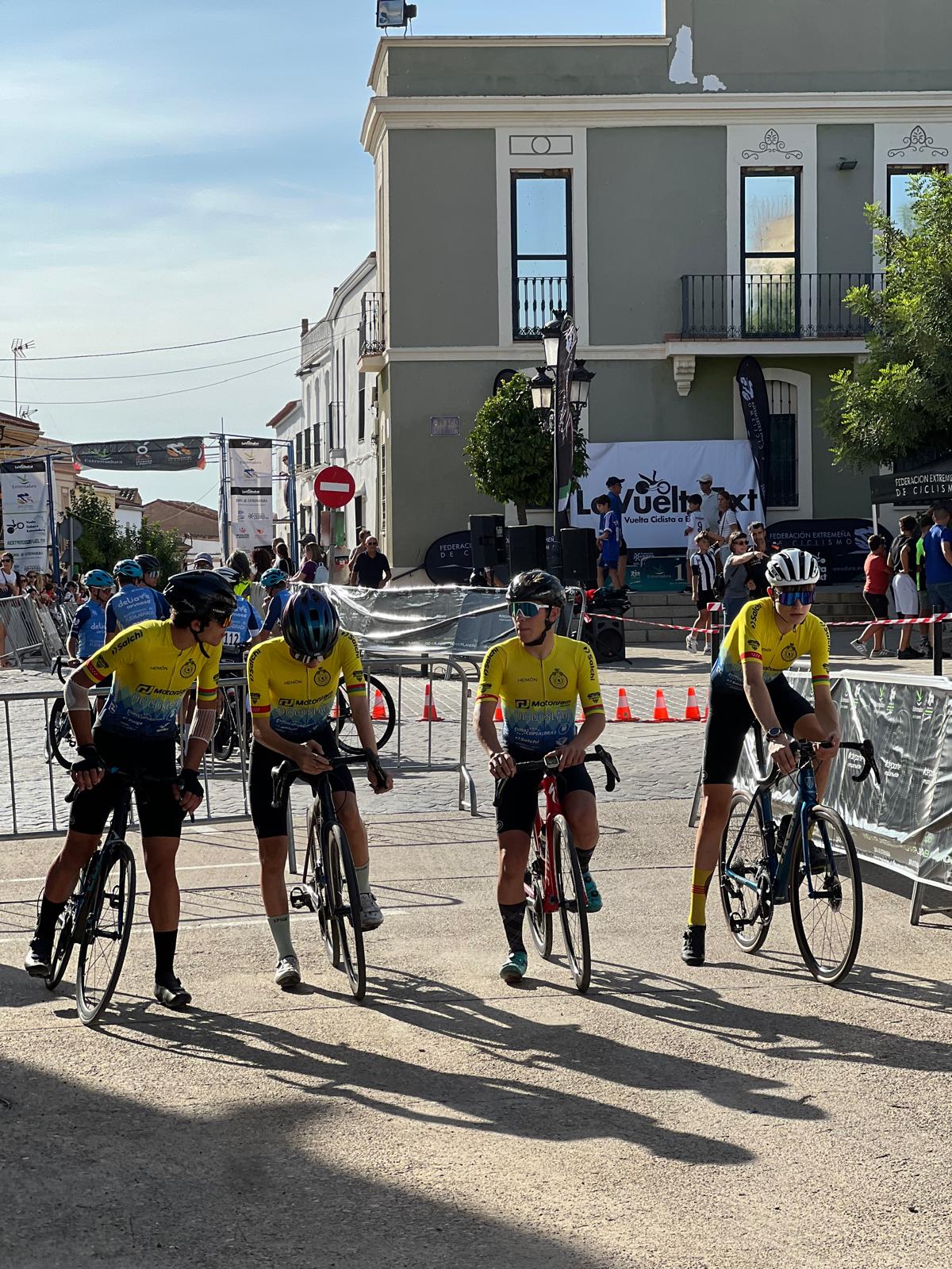 RAÚL CINTAS GANA LA CHALLENGE VUELTA CICLISTA A EXTREMADURA CADETE 2025