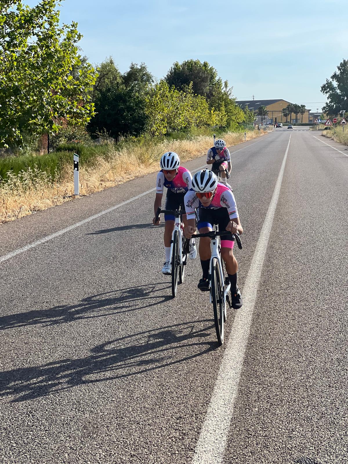 RAÚL CINTAS GANA LA CHALLENGE VUELTA CICLISTA A EXTREMADURA CADETE 2025