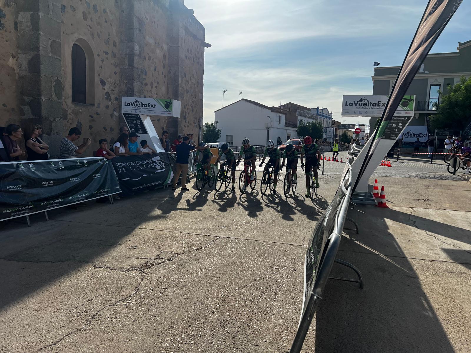 RAÚL CINTAS GANA LA CHALLENGE VUELTA CICLISTA A EXTREMADURA CADETE 2025