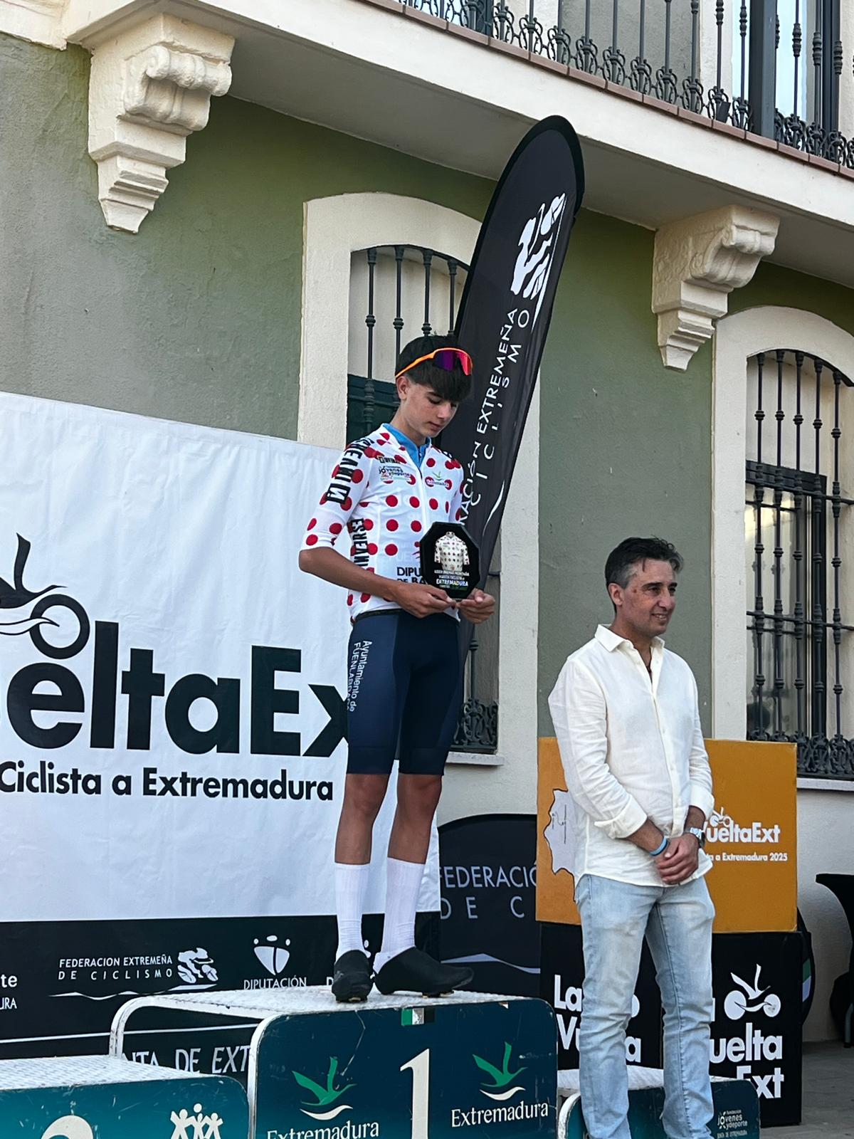 RAÚL CINTAS GANA LA CHALLENGE VUELTA CICLISTA A EXTREMADURA CADETE 2025