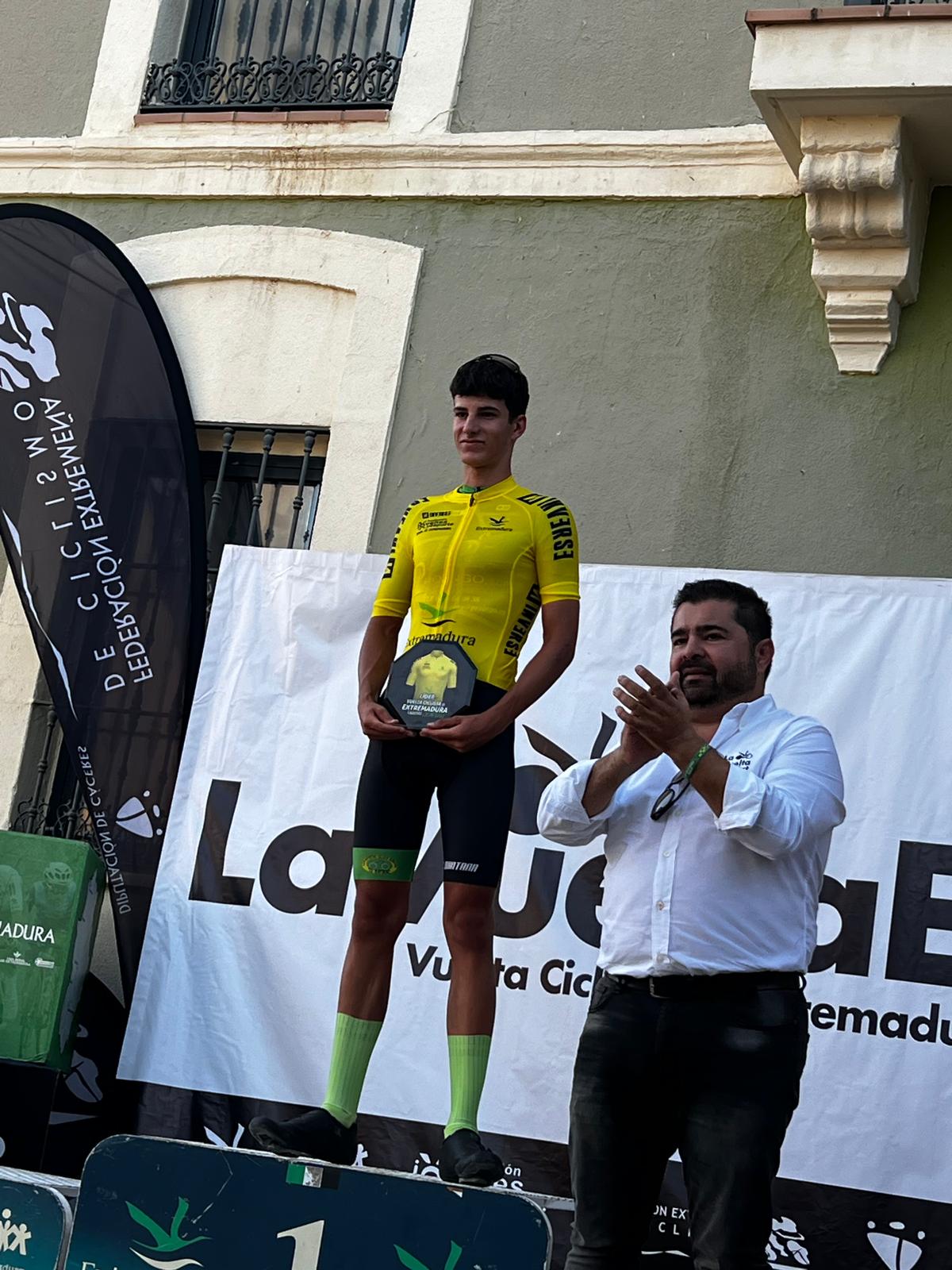 RAÚL CINTAS GANA LA CHALLENGE VUELTA CICLISTA A EXTREMADURA CADETE 2025