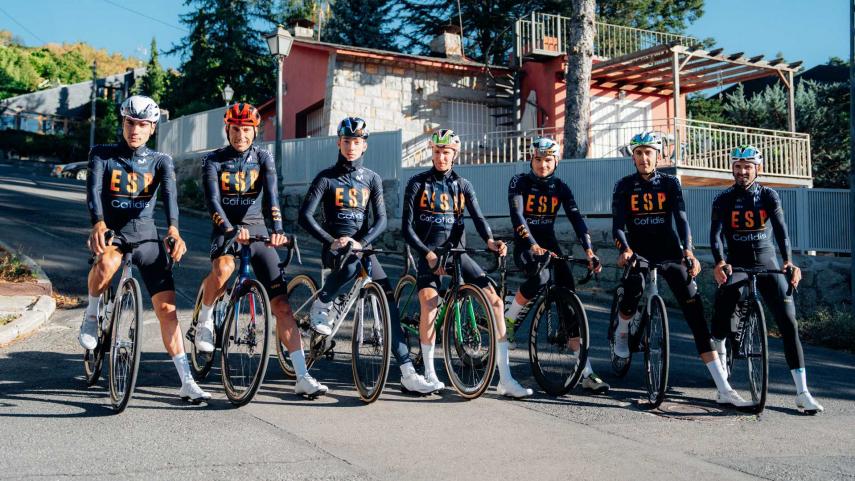 La-Seleccion-Espanola-de-Ciclismo-celebra-en-Navacerrada-una-concentracion-previa-a-la-ruta-del-Mundial-del-Kigali