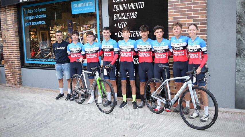 Presentado-el-equipo-de-Ciclocross-Salchi-Hontoria-Matrix-para-la-temporada-2025-2026