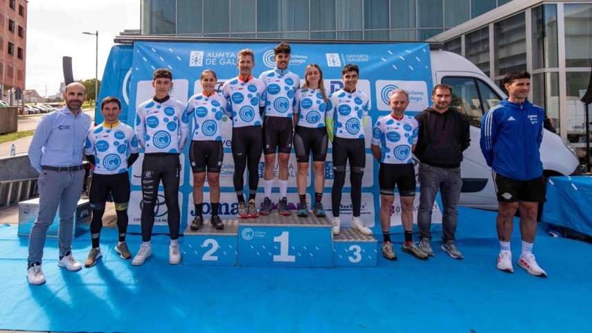 Raquel-Roman-e-Daniel-Garcia-adxudicanse-a-Marcha-Costa-da-Morte-e-a-Copa-Galicia-de-XCM