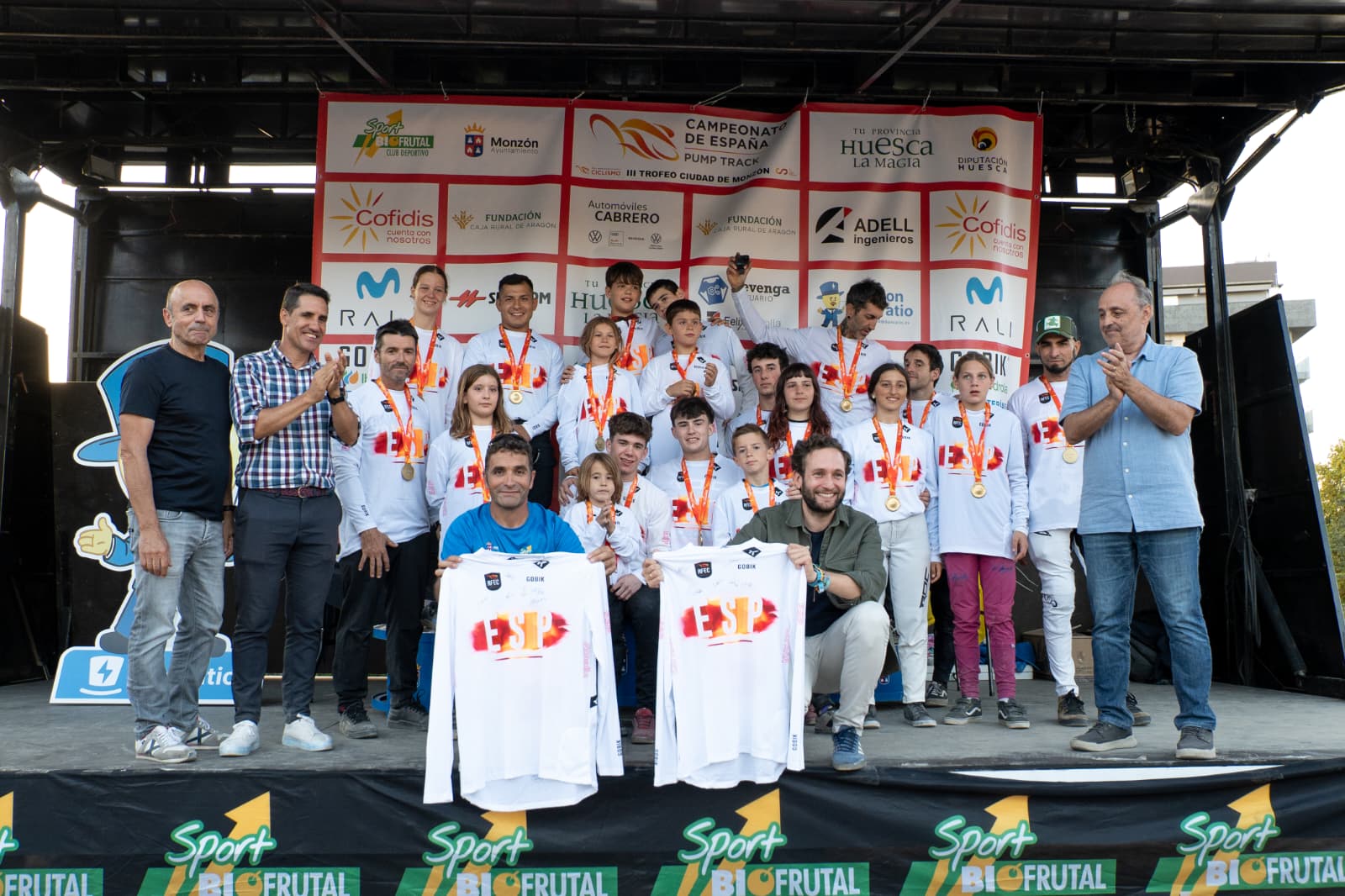 Sergio Veiga y Alba Fernández se visten en Monzón como nuevos campeones de España de Pump Track
