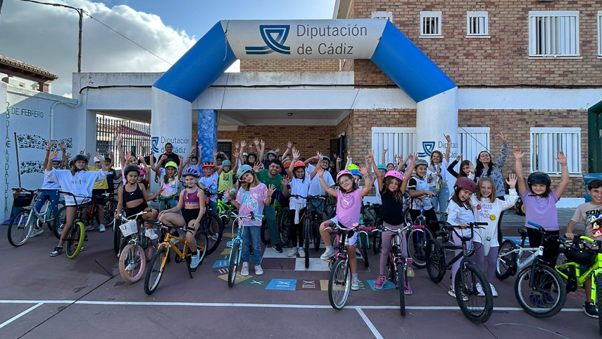 a��Bici-Educaa��-hace-parada-en-el-CEIP-Miguel-de-Cervantes