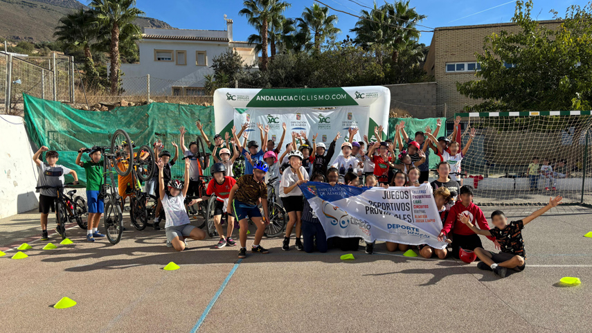 Dalias-pedalea-por-la-movilidad-sostenible-con-los-a��Talleres-Educativos-de-Promocion-del-Ciclismoa��