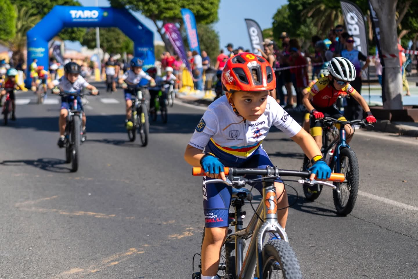 Clasificaciones Escuelas de  Vecindario