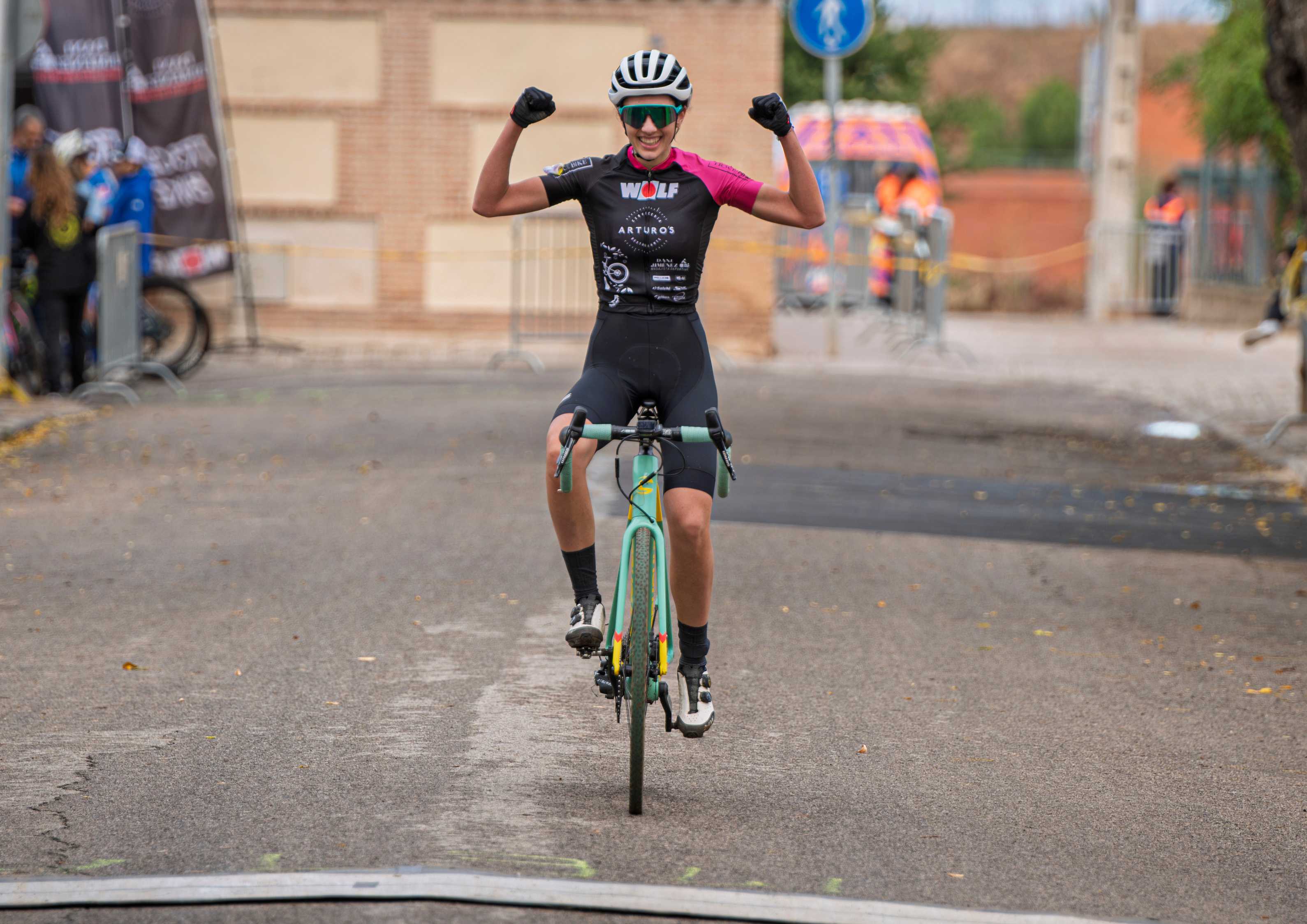 Miguel Díaz y Carolina Vega consiguen el triunfo en el XII Ciclocross de Mejorada del Campo Miguel Díaz y Carolina Vega consiguen el triunfo en el XII Ciclocross de Mejorada del Campo