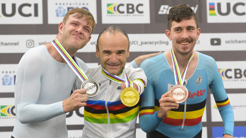 Ricardo-Ten-conquista-tres-titulos-mundiales-en-el-Mundial-de-Pista-Paralimpico-de-Rio-de-Janeiro