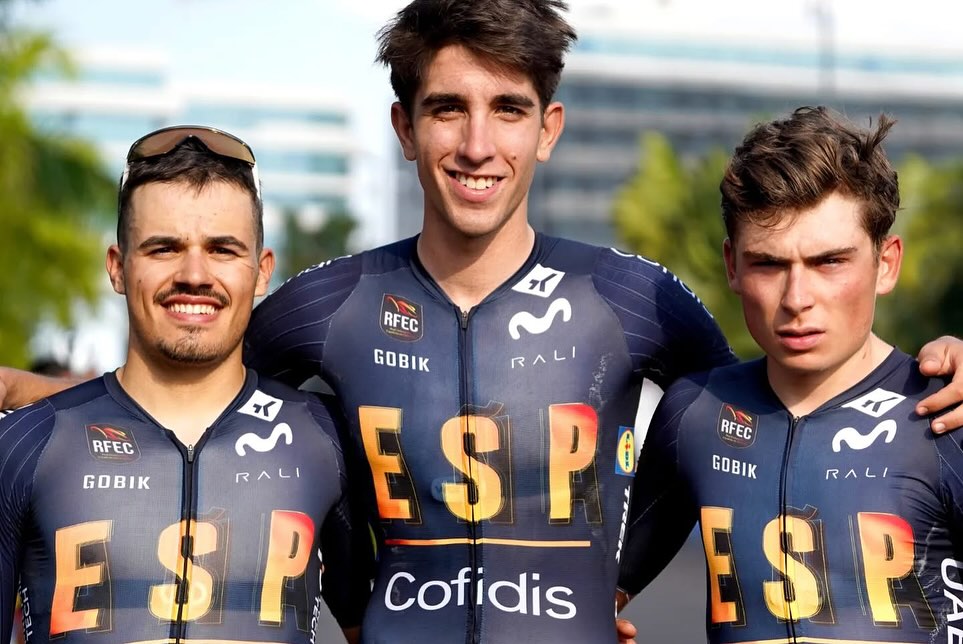 Héctor Álvarez roza el podio mundial en Kigali y lidera la brillante actuación valenciana en el Mundial de carretera Héctor Álvarez roza el podio mundial en Kigali y lidera la brillante actuación valenciana en el Mundial de carretera