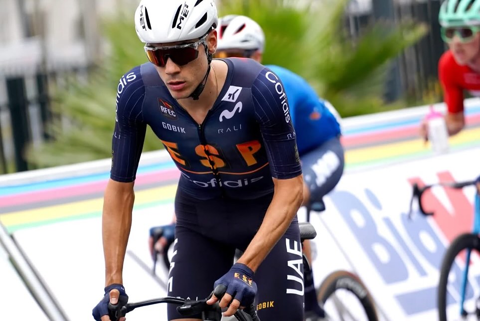 Héctor Álvarez roza el podio mundial en Kigali y lidera la brillante actuación valenciana en el Mundial de carretera Héctor Álvarez roza el podio mundial en Kigali y lidera la brillante actuación valenciana en el Mundial de carretera