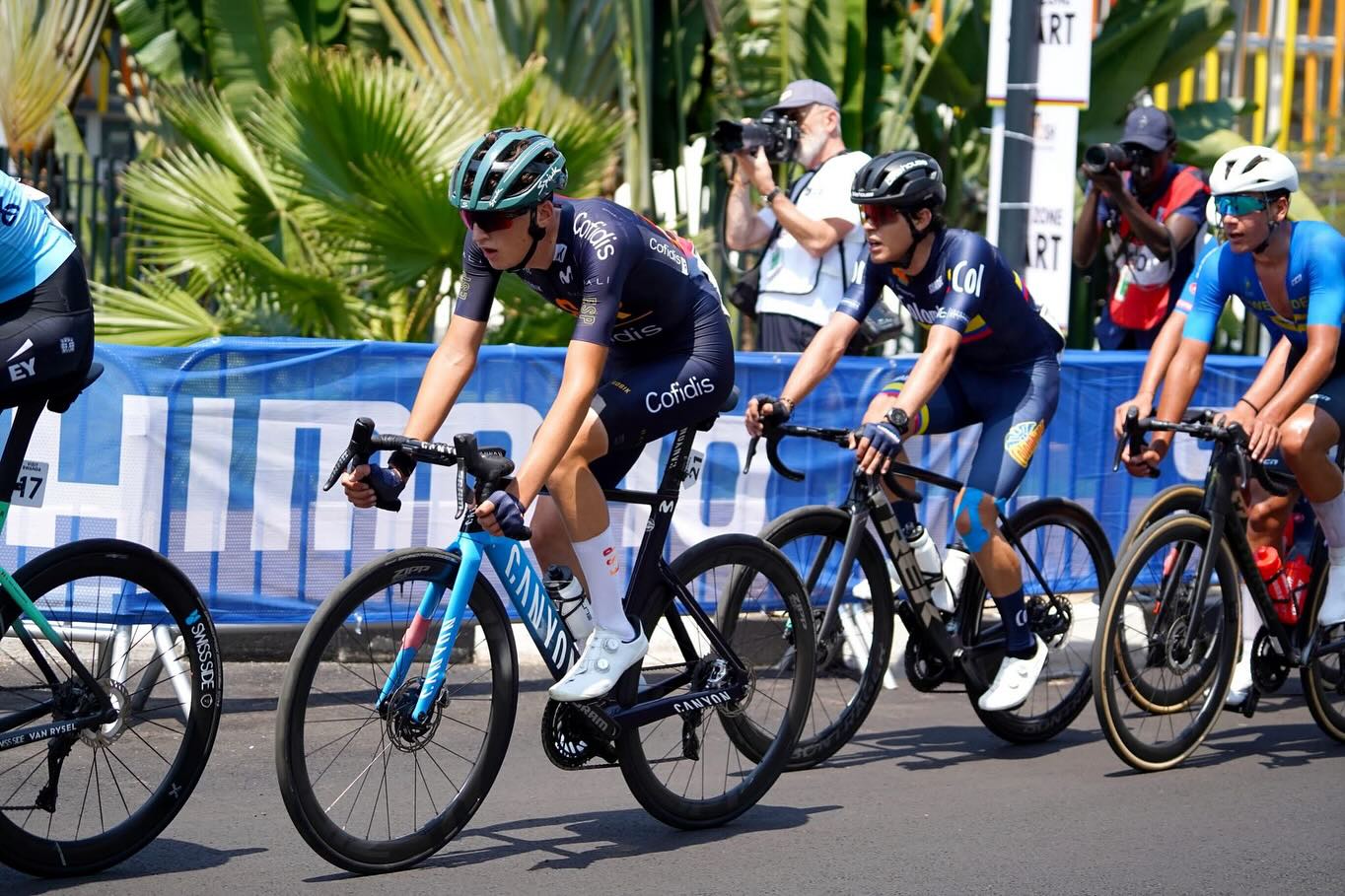 Héctor Álvarez roza el podio mundial en Kigali y lidera la brillante actuación valenciana en el Mundial de carretera Héctor Álvarez roza el podio mundial en Kigali y lidera la brillante actuación valenciana en el Mundial de carretera