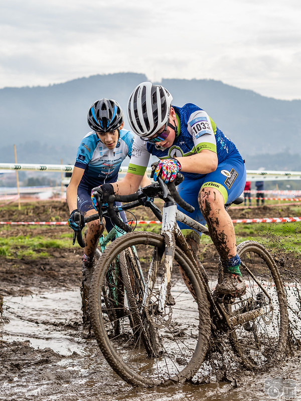 Miguel Rodríguez e Irene Trabazo lánzanse ao barro da Copa Galicia con vitorias no Porriño