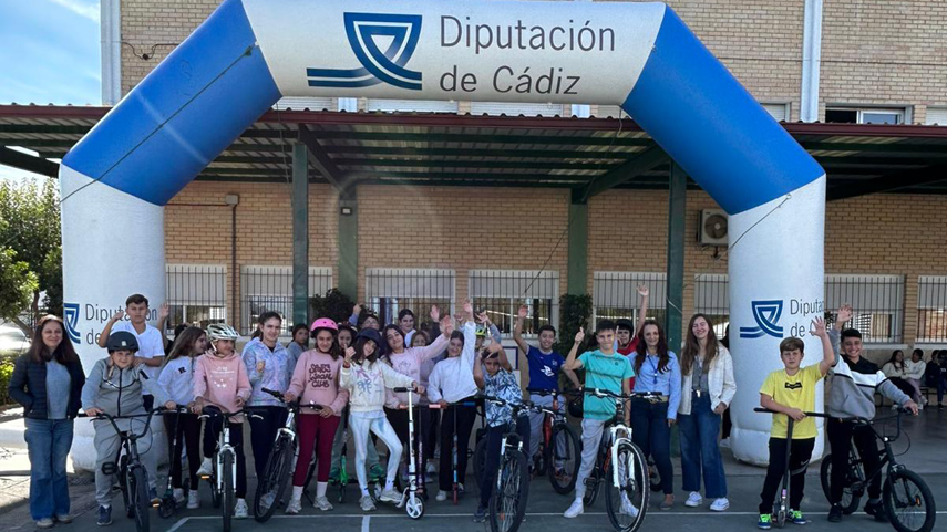 a��Bici-Educaa��-continua-su-andadura-por-los-centros-escolares-de-Cadiz