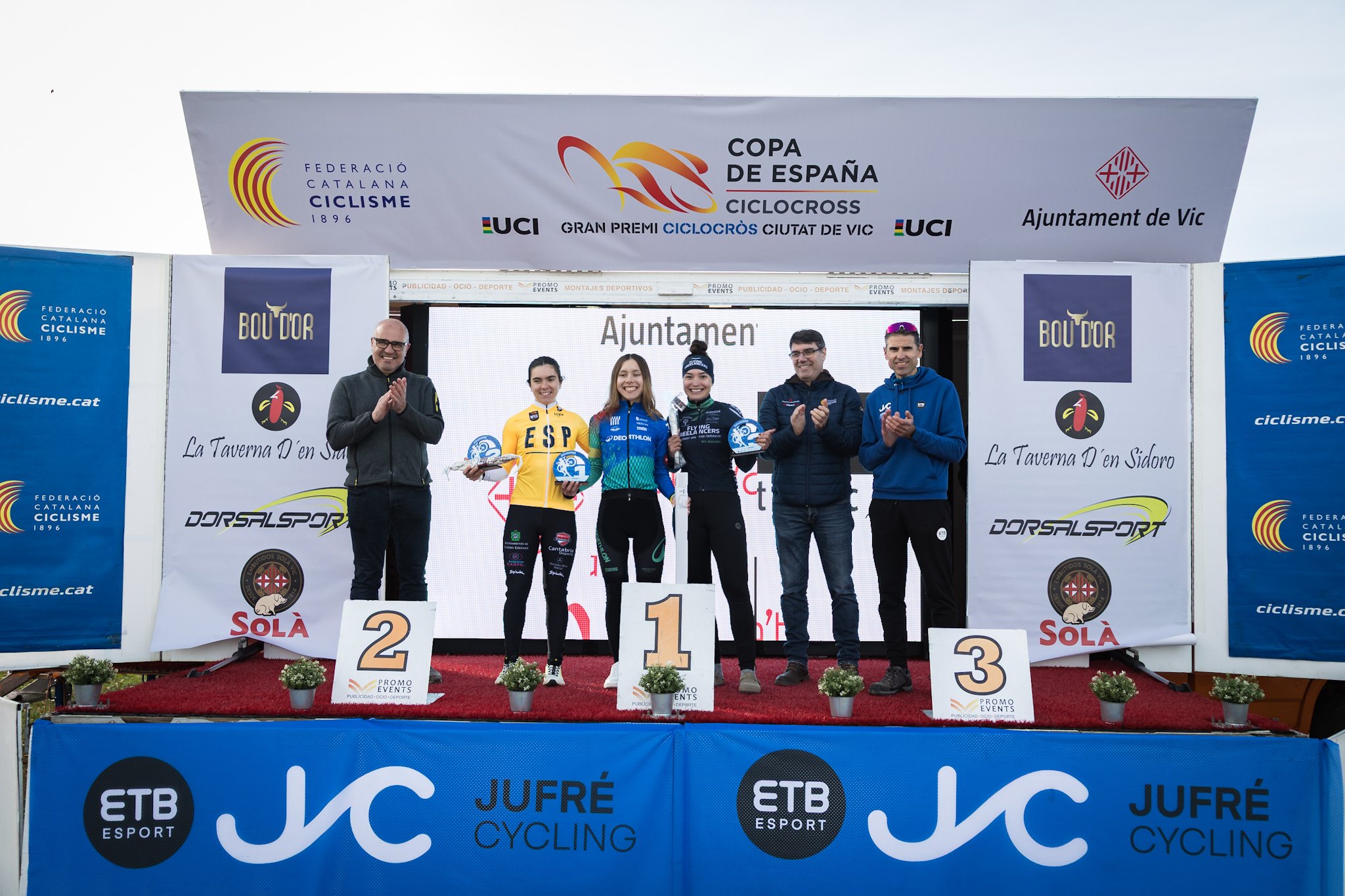 Gonzalo Inguanzo, Raúl López y Aitana Gutiérrez ganan en la prueba de la Copa de España de CX en Vic