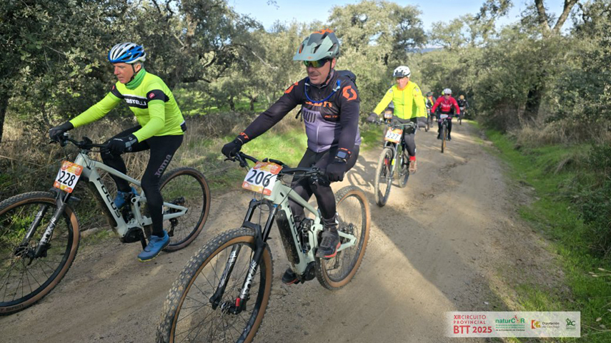 La-a��Ruta-por-la-Dehesaa��-de-Villanueva-de-Cordoba-pone-ritmo-al-penultimo-encuentro-del-NaturCor-