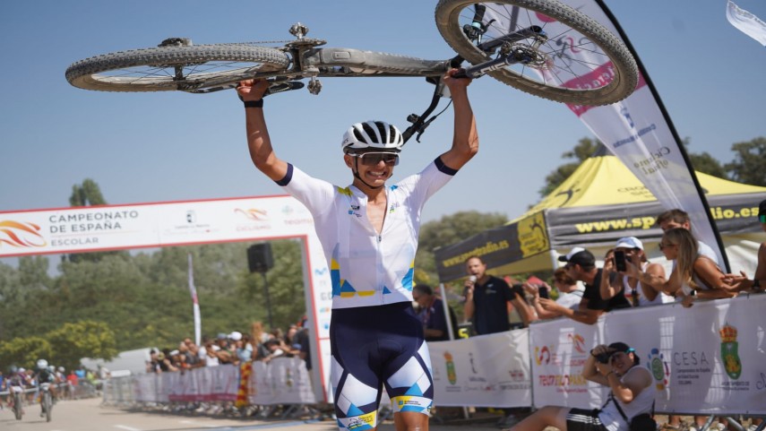 El-corredor-Pablo-Rodriguez-RomoKAZAJOZ-PETROGOLD-EXTREMADURA-convocado-por-la-Seleccion-Espanola-de-MTB