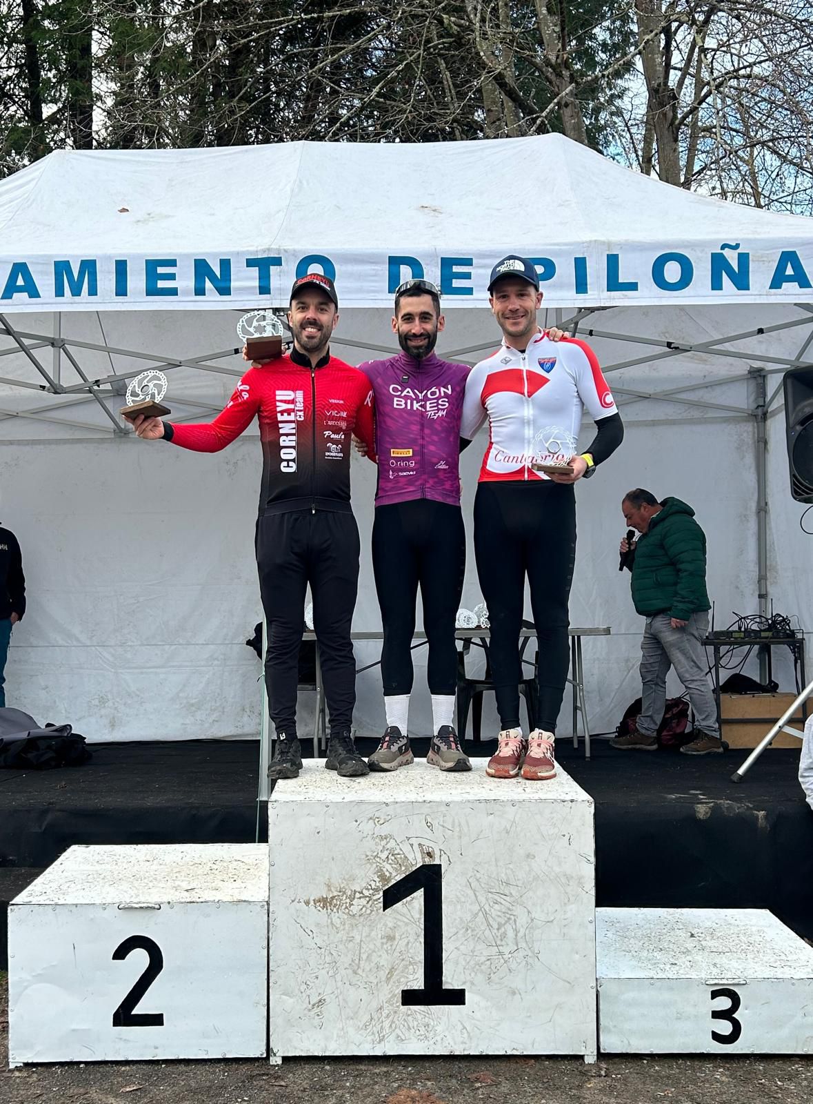 Infiesto vive una emocionante y épica edición del III Ciclocross Concejo de Piloña