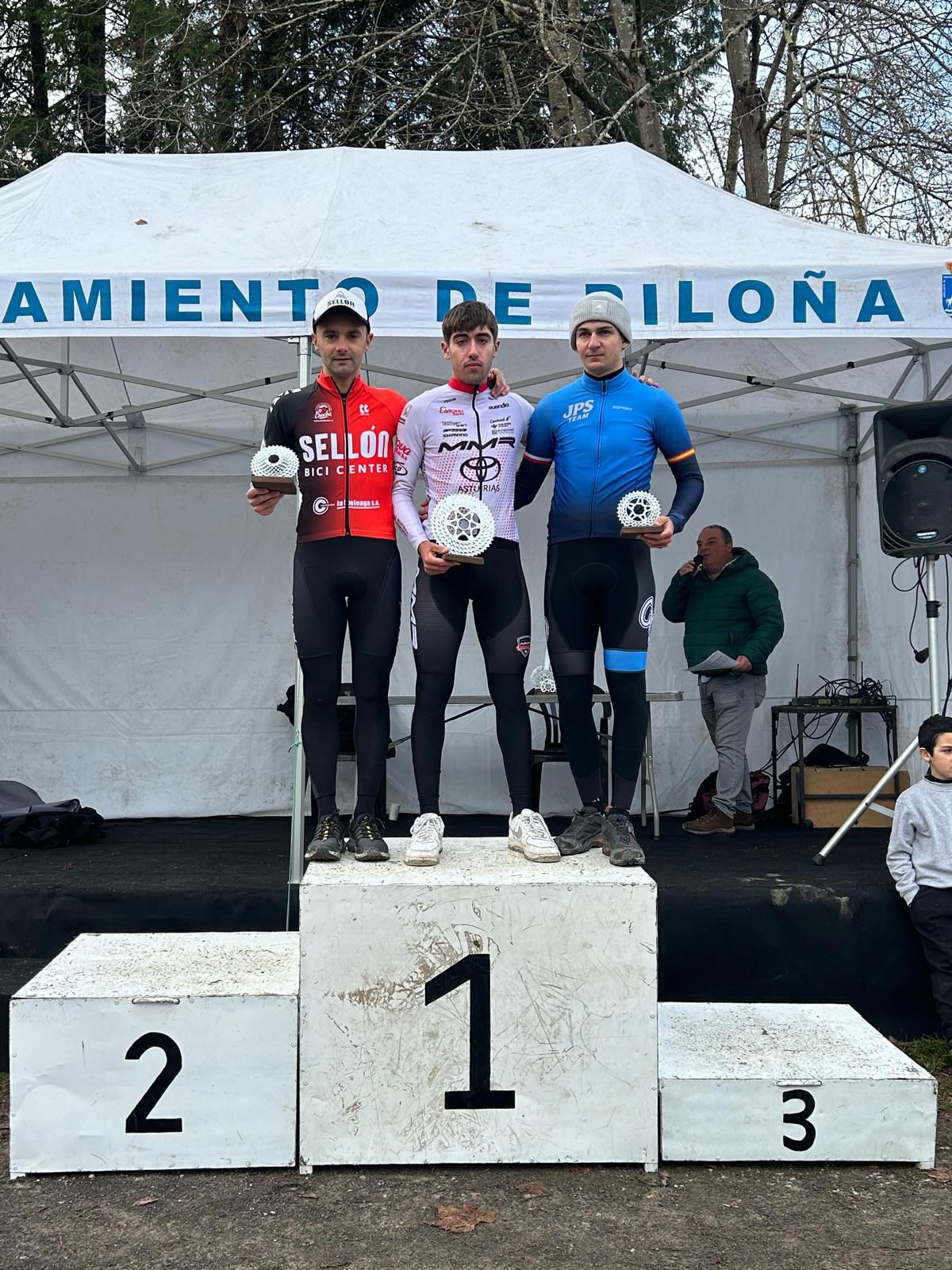 Infiesto vive una emocionante y épica edición del III Ciclocross Concejo de Piloña