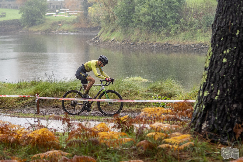 Laura Mira e Samuel González gobernan na area de Boiro
