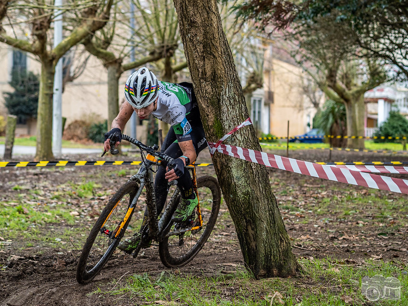 Samuel González despexa a incógnita final da Copa Galicia de Ciclocrós en Viveiro