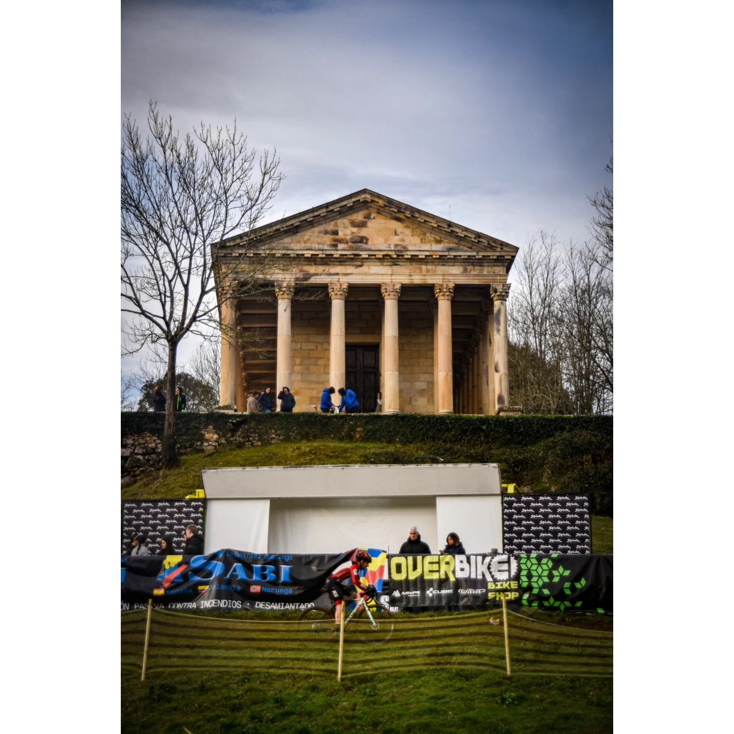 Se celebró el Ciclocross de Arenas de Iguña para despedir el año ciclista en Cantabria