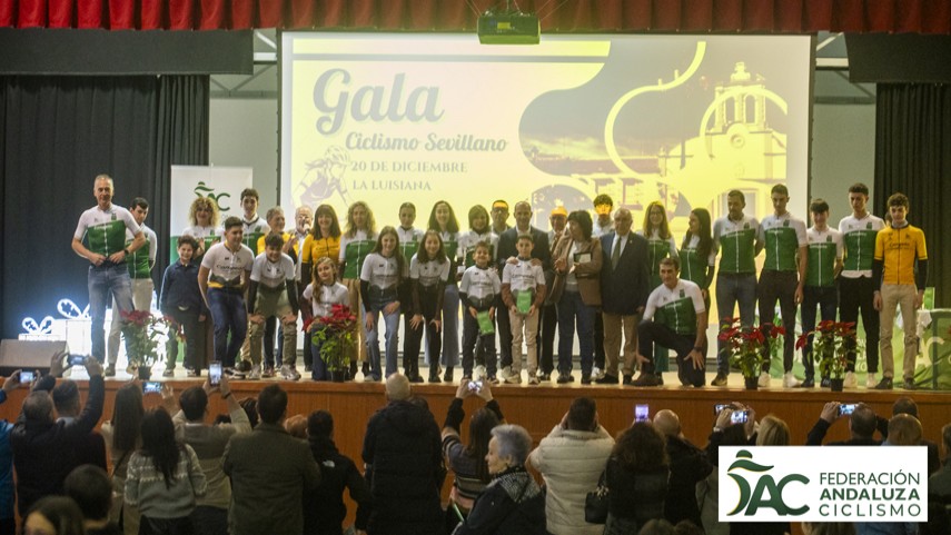 La-Gala-del-Ciclismo-de-Sevilla-2025-reunio-a-los-mejores-ciclistas-y-clubes-en-La-Luisiana