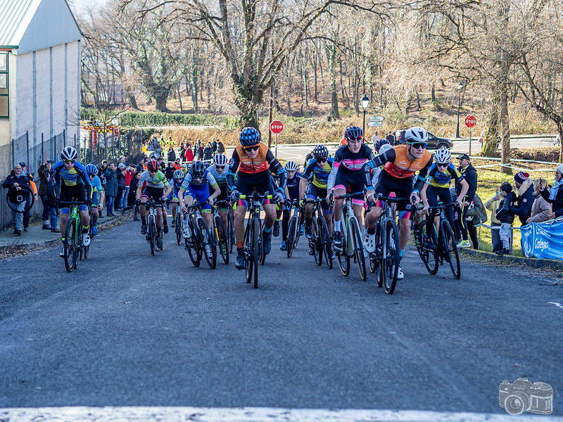 O Campionato de Galicia de Ciclocrós en Maceda confirma o cambio de ciclo